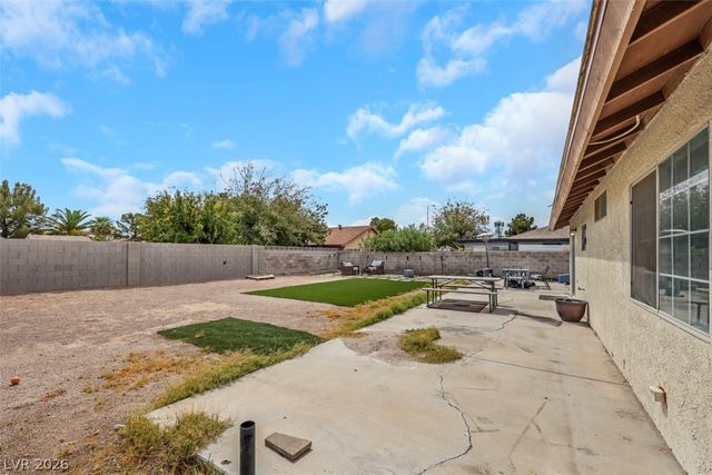 45 Sabino Circle, Las Vegas, NV 89110