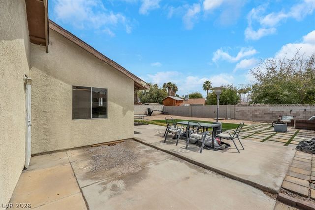 45 Sabino Circle, Las Vegas, NV 89110