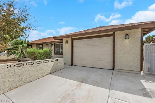 45 Sabino Circle, Las Vegas, NV 89110