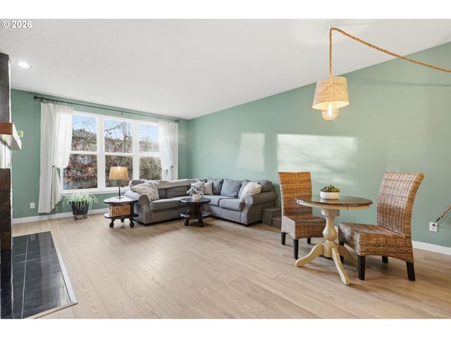 305 S MONTGOMERY St 406, Portland, OR 97201