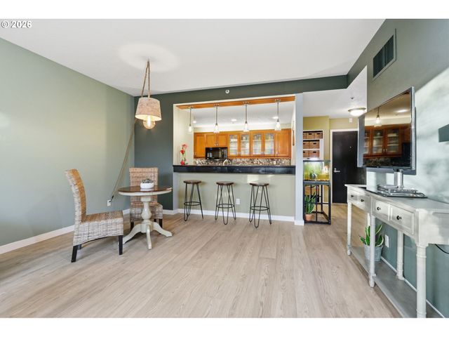 305 S MONTGOMERY St 406, Portland, OR 97201