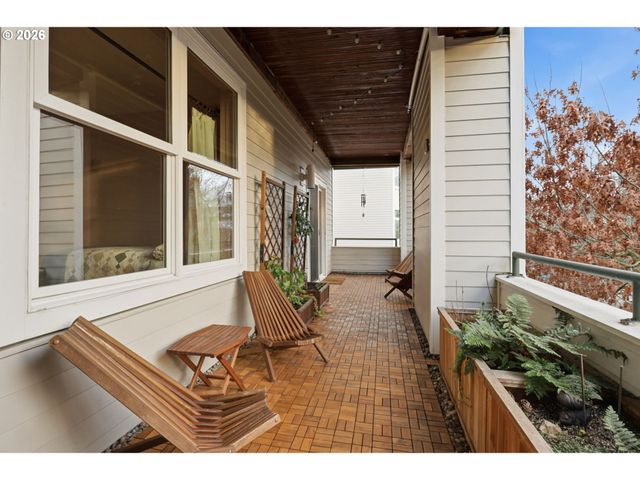 305 S MONTGOMERY St 406, Portland, OR 97201