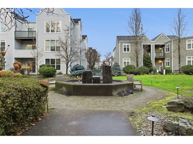 305 S MONTGOMERY St 406, Portland, OR 97201