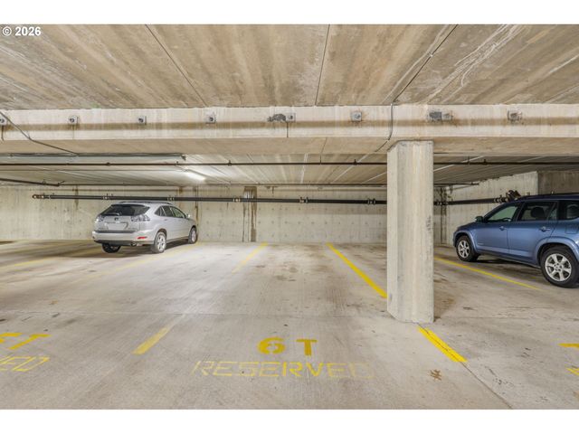 305 S MONTGOMERY St 406, Portland, OR 97201