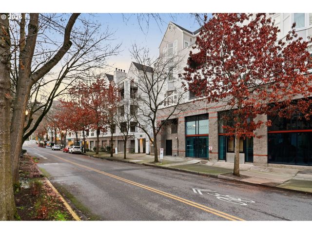 305 S MONTGOMERY St 406, Portland, OR 97201