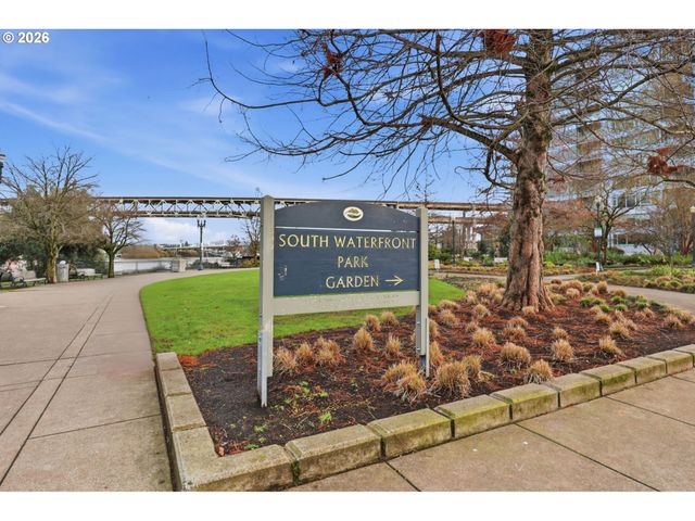 305 S MONTGOMERY St 406, Portland, OR 97201