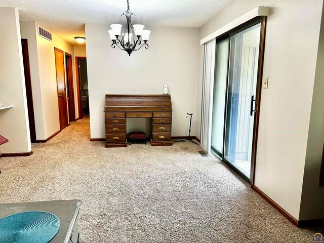 741 SW Mifflin RD, Topeka, KS 66606