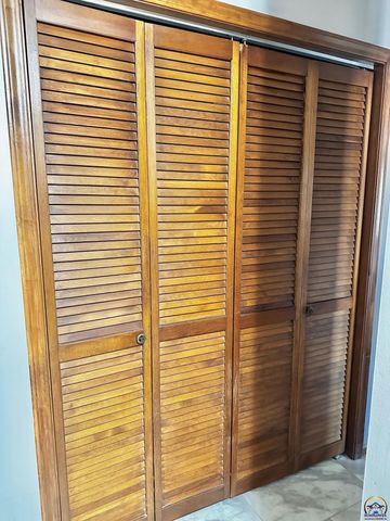 741 SW Mifflin RD, Topeka, KS 66606