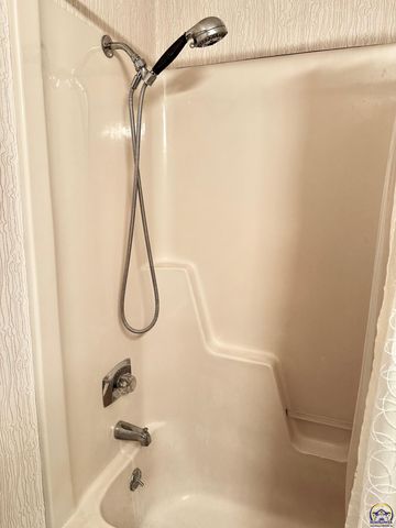 741 SW Mifflin RD, Topeka, KS 66606