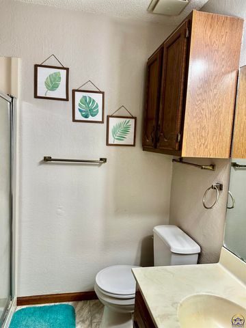 741 SW Mifflin RD, Topeka, KS 66606