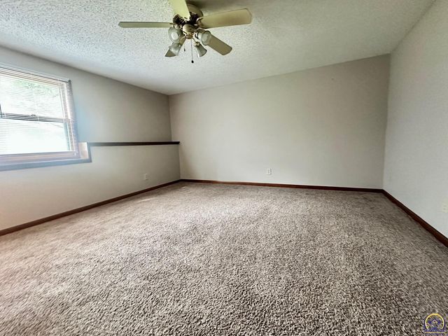 741 SW Mifflin RD, Topeka, KS 66606