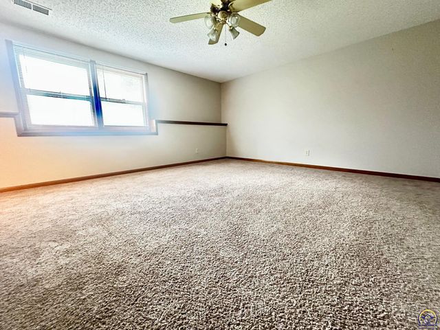 741 SW Mifflin RD, Topeka, KS 66606