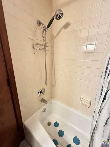 741 SW Mifflin RD, Topeka, KS 66606