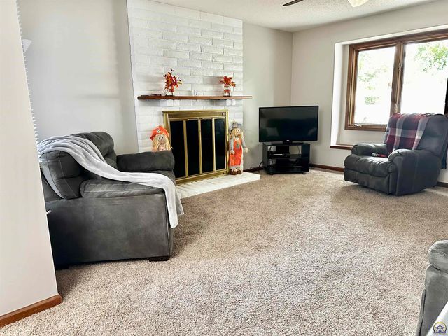 741 SW Mifflin RD, Topeka, KS 66606