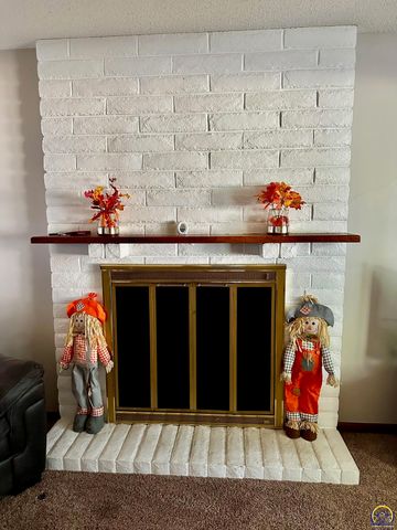 741 SW Mifflin RD, Topeka, KS 66606