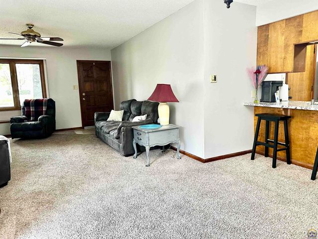 741 SW Mifflin RD, Topeka, KS 66606