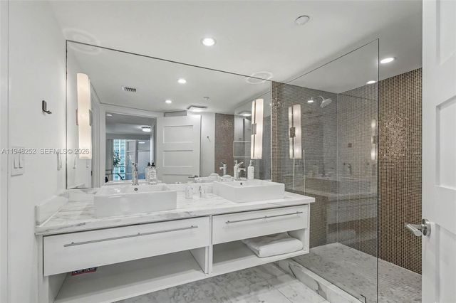 5025 Collins Ave 903, Miami Beach, FL 33140