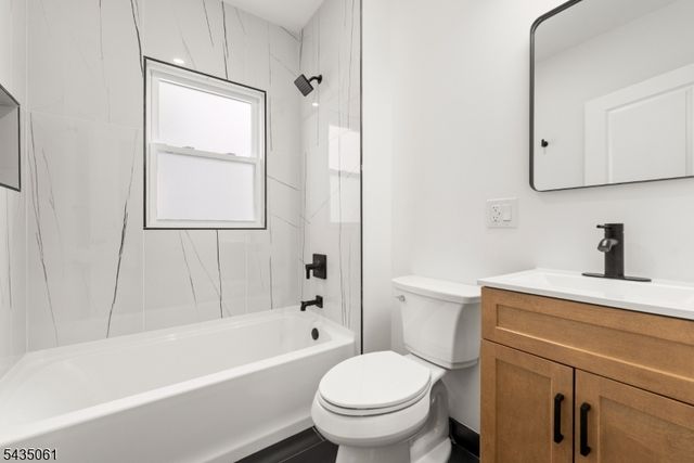 218 Ampere Pkwy, Bloomfield Twp., NJ 07003