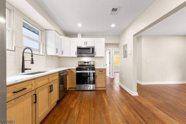 218 Ampere Pkwy, Bloomfield Twp., NJ 07003