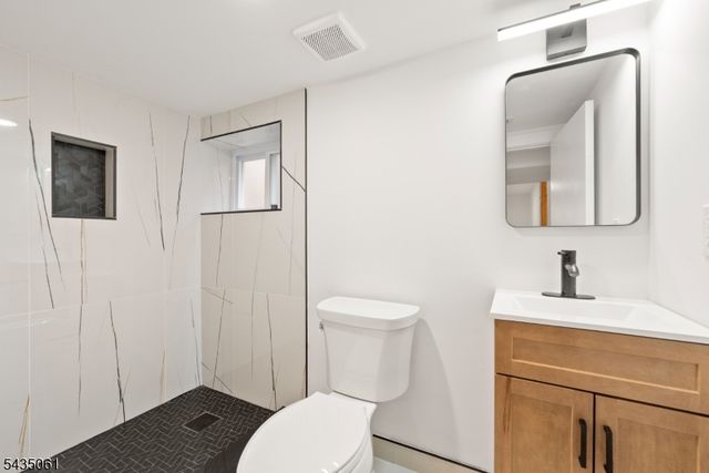 218 Ampere Pkwy, Bloomfield Twp., NJ 07003