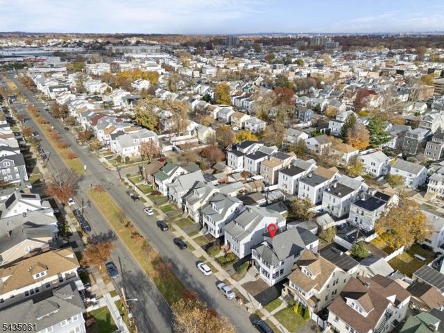 218 Ampere Pkwy, Bloomfield Twp., NJ 07003