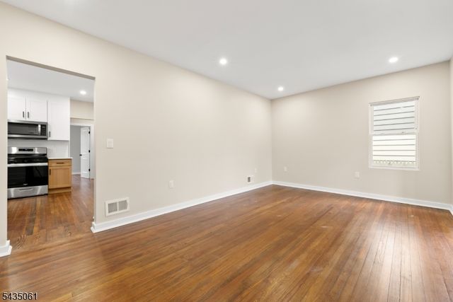 218 Ampere Pkwy, Bloomfield Twp., NJ 07003