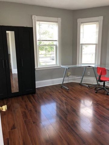 60 Fiske St 2, Waltham, MA 02451