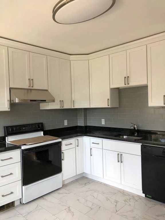 60 Fiske St 2, Waltham, MA 02451