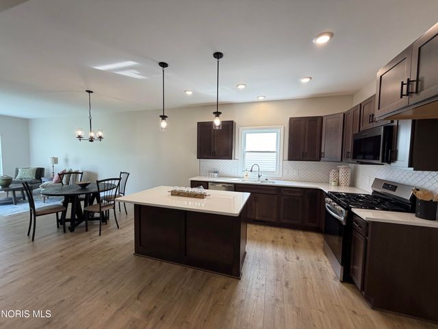 5021 Easton Drive, Oregon, OH 43616