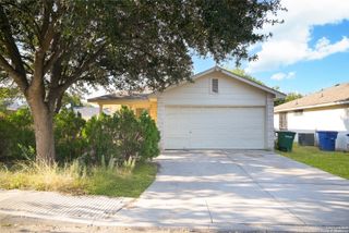 6626 Walnut Valley Dr, San Antonio, TX 78242
