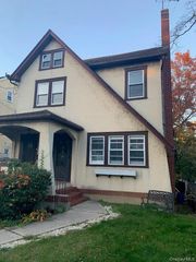 46 Orchard Street B, Oyster Bay, NY 11771