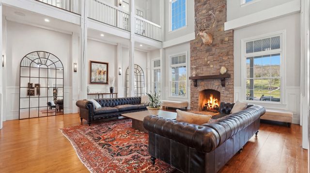 4810 Scenic Oaks Ln, Thompsons Station, TN 37179