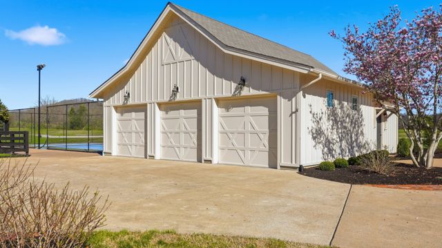 4810 Scenic Oaks Ln, Thompsons Station, TN 37179