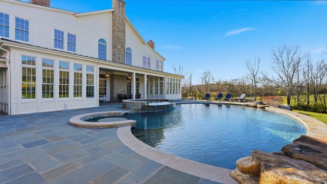 4810 Scenic Oaks Ln, Thompsons Station, TN 37179