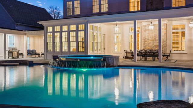 4810 Scenic Oaks Ln, Thompsons Station, TN 37179