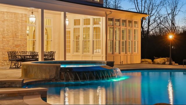 4810 Scenic Oaks Ln, Thompsons Station, TN 37179