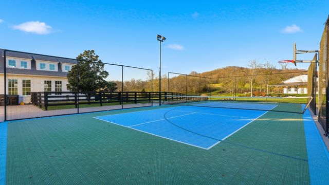 4810 Scenic Oaks Ln, Thompsons Station, TN 37179