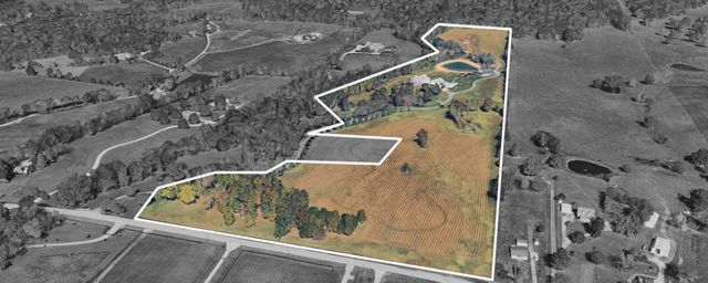 4810 Scenic Oaks Ln, Thompsons Station, TN 37179