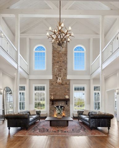 4810 Scenic Oaks Ln, Thompsons Station, TN 37179