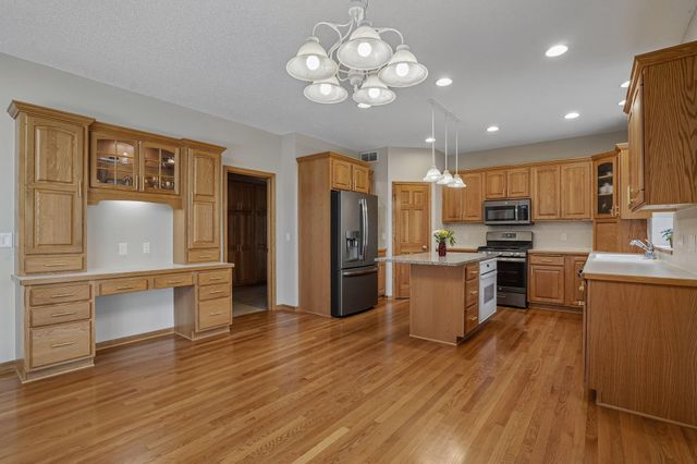 7701 Shenandoah Lane N, Maple Grove, MN 55311