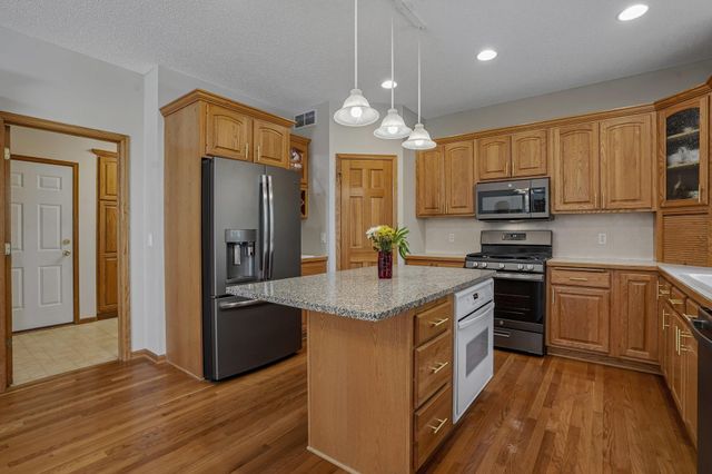 7701 Shenandoah Lane N, Maple Grove, MN 55311