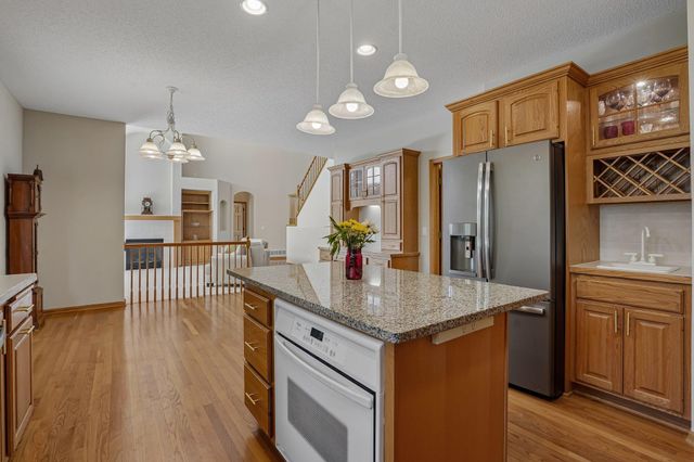 7701 Shenandoah Lane N, Maple Grove, MN 55311