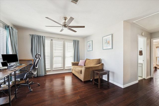 15 S Curlew Street, La Marque, TX 77568