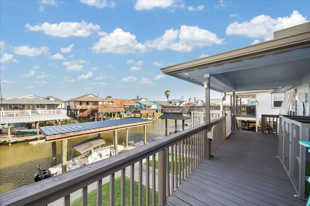 15 S Curlew Street, La Marque, TX 77568