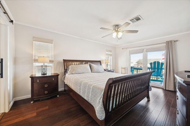 15 S Curlew Street, La Marque, TX 77568