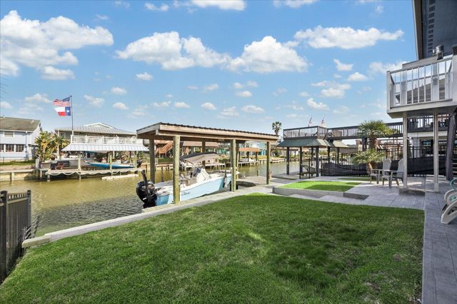 15 S Curlew Street, La Marque, TX 77568