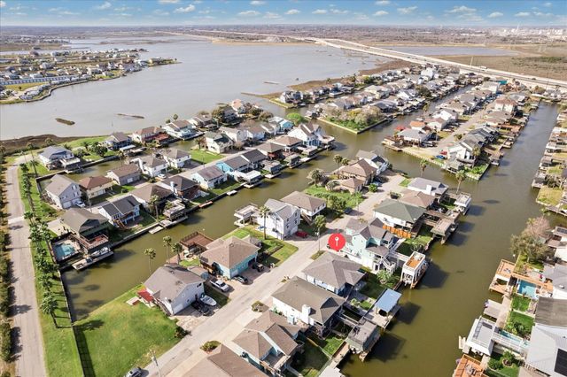 15 S Curlew Street, La Marque, TX 77568