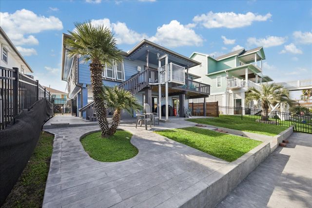 15 S Curlew Street, La Marque, TX 77568