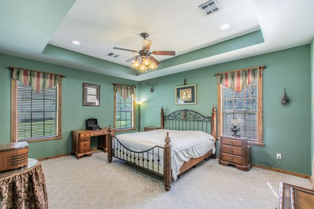 5636 Fm 56, Clifton, TX 76634