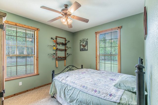 5636 Fm 56, Clifton, TX 76634